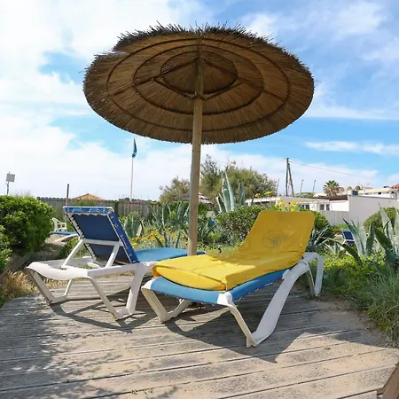 Appartements Acces Prive Plage De La Bergerie Hyeres Exterior photo