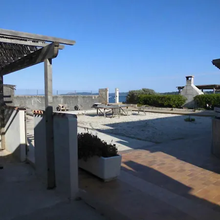 Appartements Acces Prive Plage De La Bergerie Hyeres Exterior photo